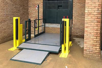 img_scissor lift with fixed floor ramp 450x265